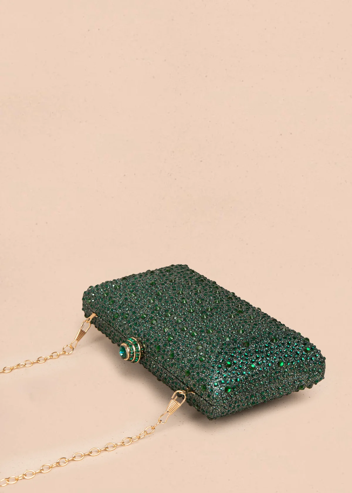 Bolso tipo bandolera color verde con acabado brillante y cadena 106243 - Image 5