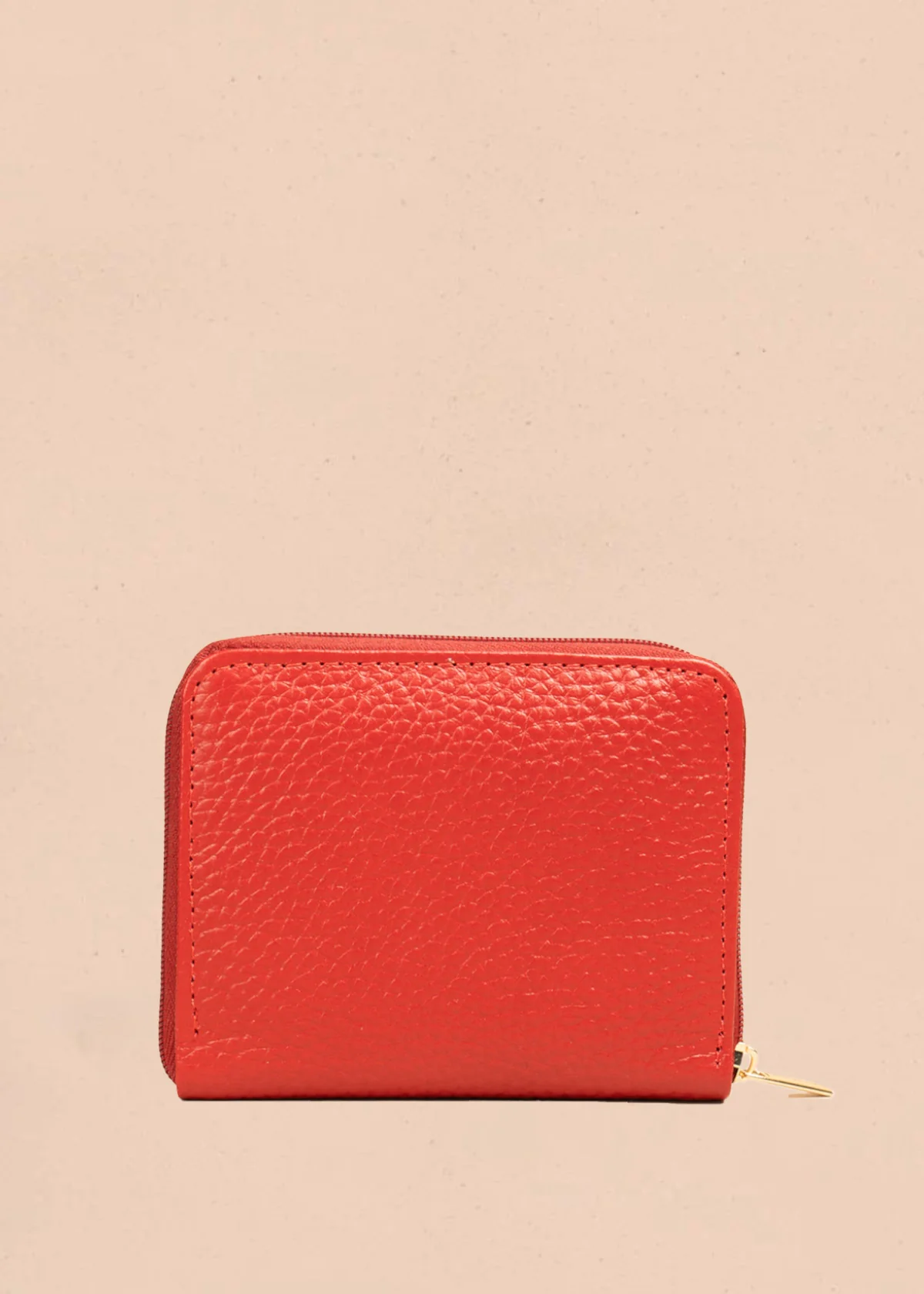 Billetera pequeña de cuero color rojo y solapa animal print 106322 - Image 2