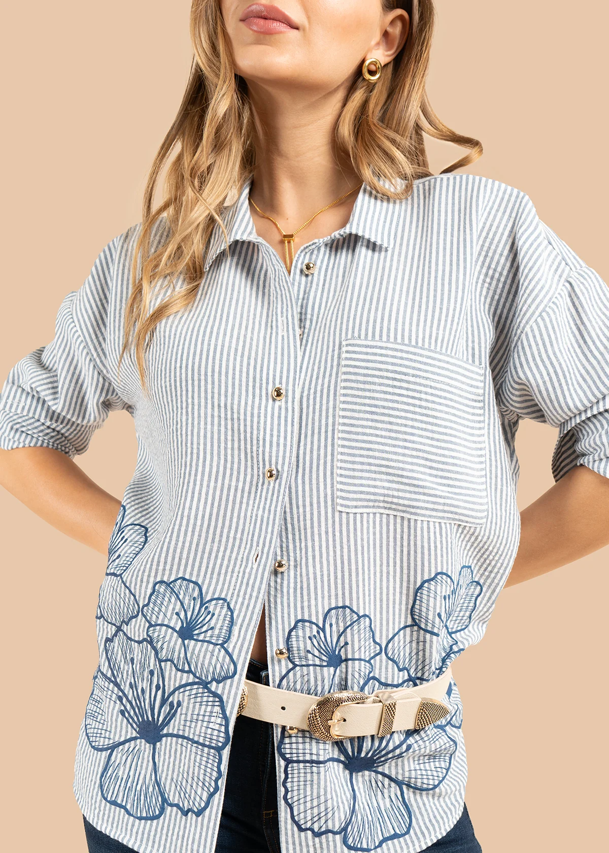 Blusa color azul oscuro con flores en la parte inferior y rayas verticales 105834 - Image 7
