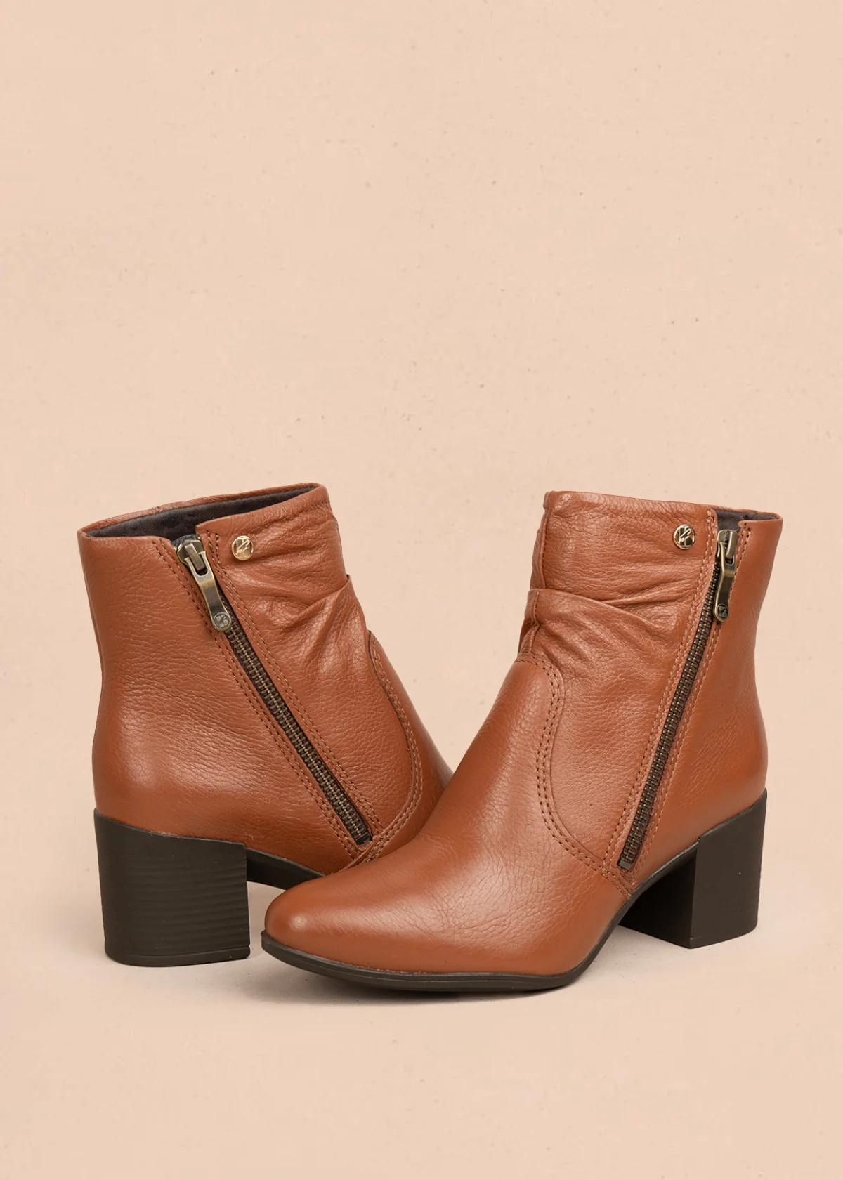 Bota en cuero color miel con cremallera lateral y acabado liso 105941 - Image 2