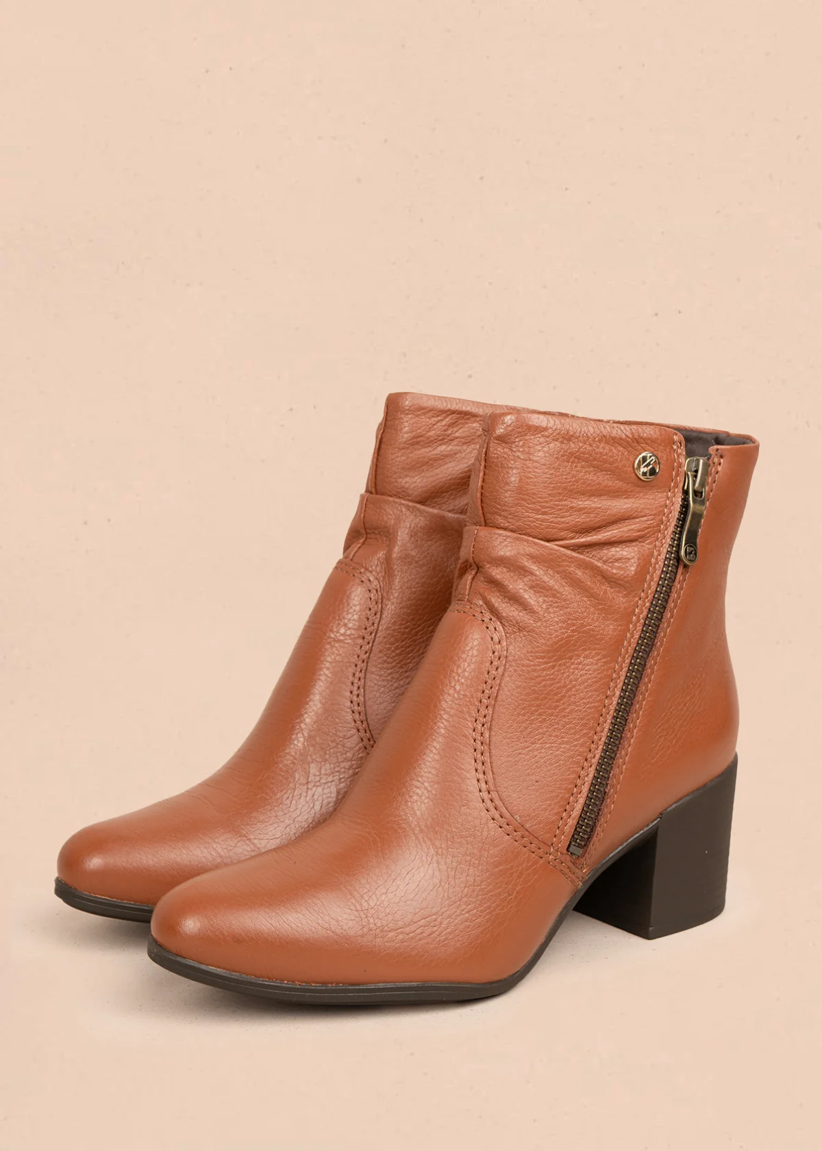 Bota en cuero color miel con cremallera lateral y acabado liso 105941 - Image 3