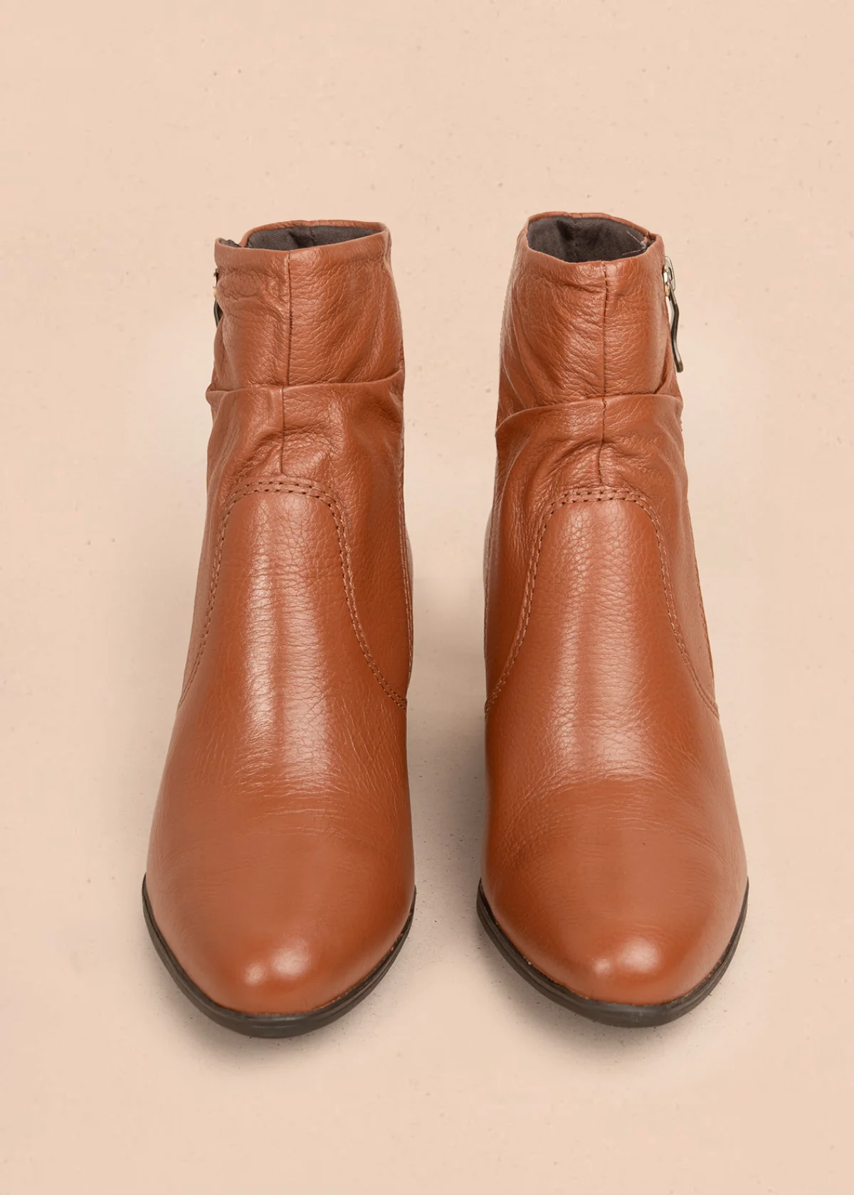 Bota en cuero color miel con cremallera lateral y acabado liso 105941 - Image 5