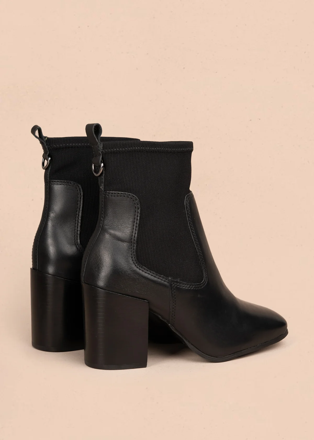 Bota en cuero color negro con diseño tipo calcetín y tacón alto 105947 - Image 5
