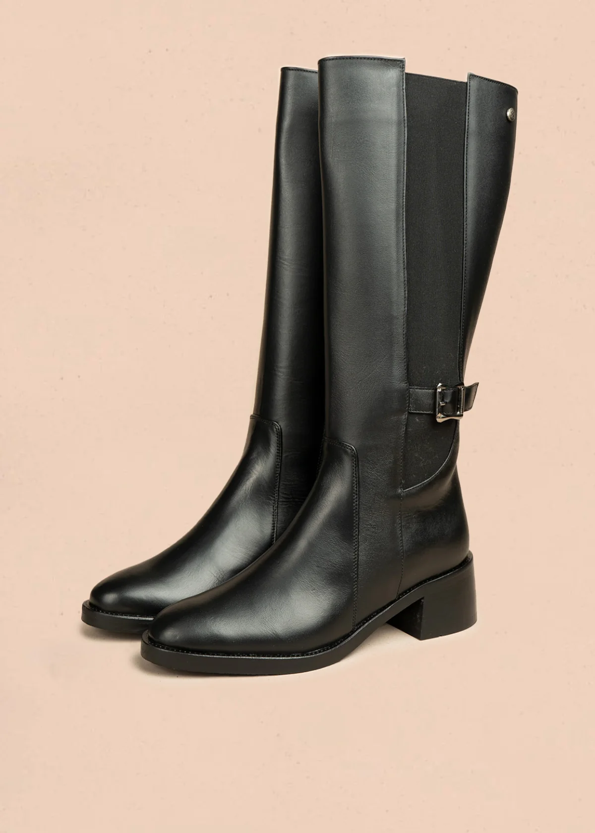Botas de cuero color negro acabado liso y elástico lateral 106453 - Image 3