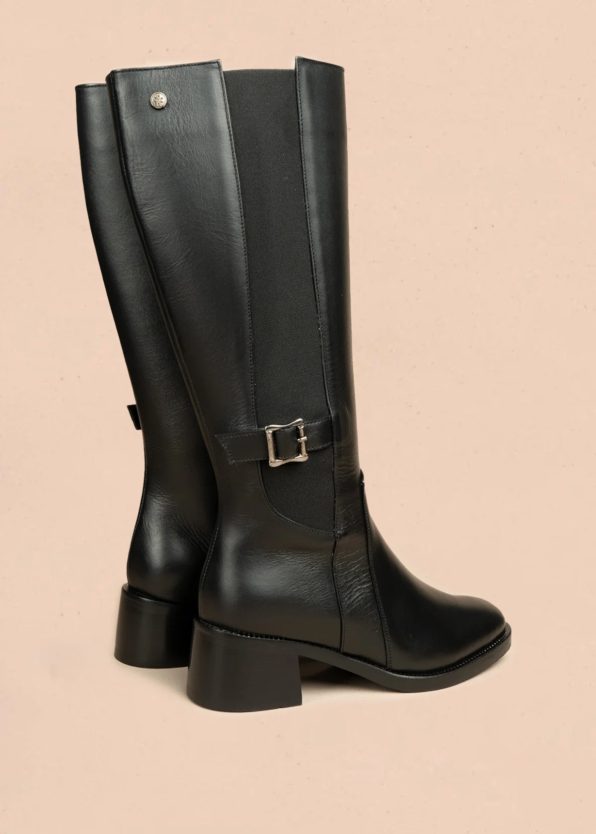 Botas de cuero color negro acabado liso y elástico lateral 106453 - Image 5