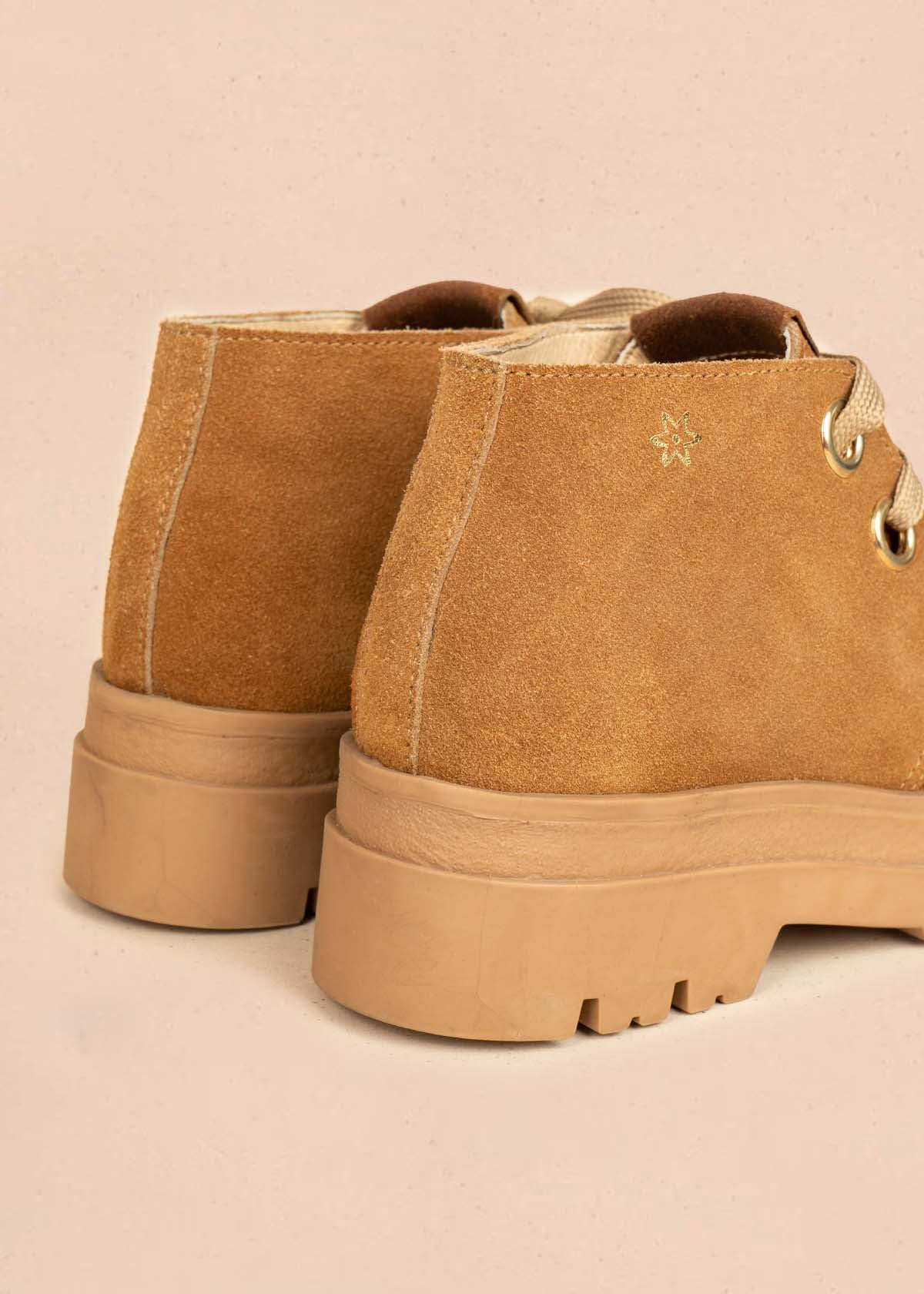 Botines en cuero carnaza color miel con suela chunky 106115 - Image 6
