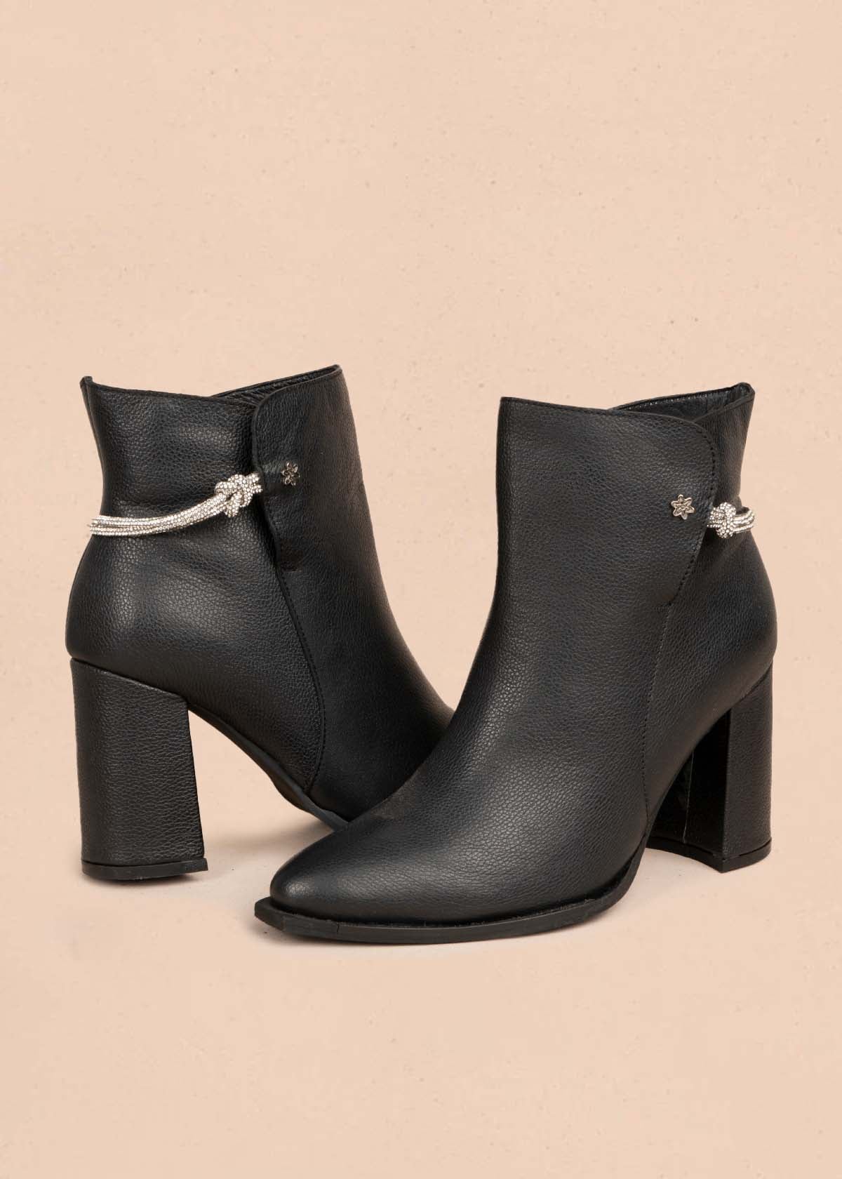 Botines en cuero color negro 105706 - Image 2