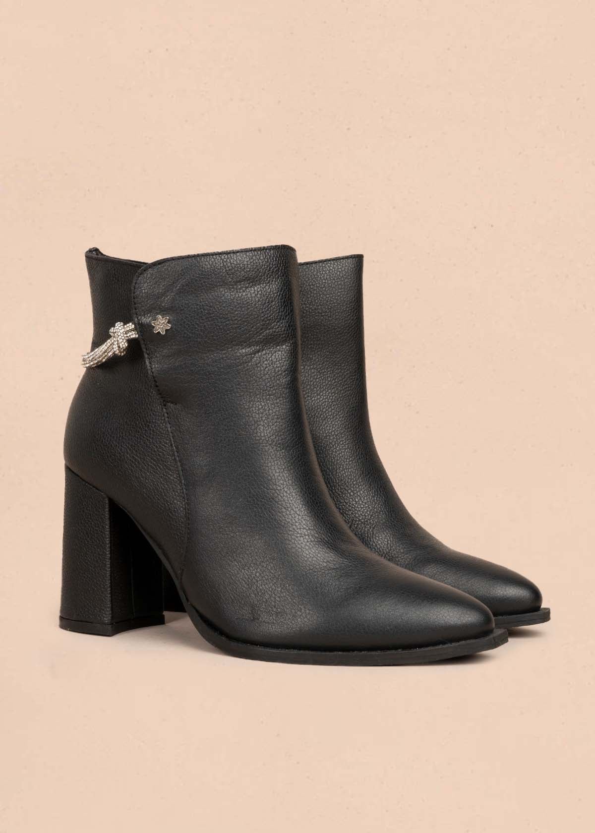 Botines en cuero color negro 105706 - Image 6