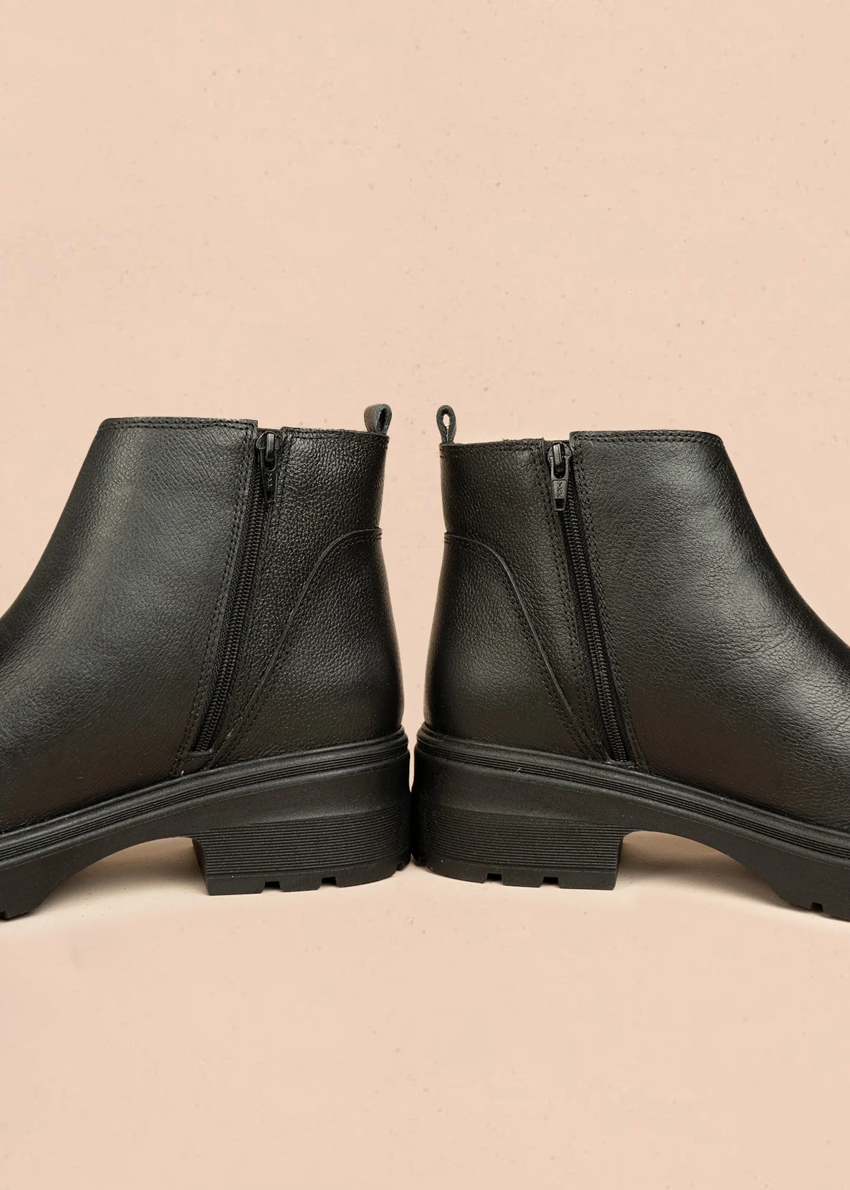 Botines de cuero color negro tipo chelsea 106439 - Image 3