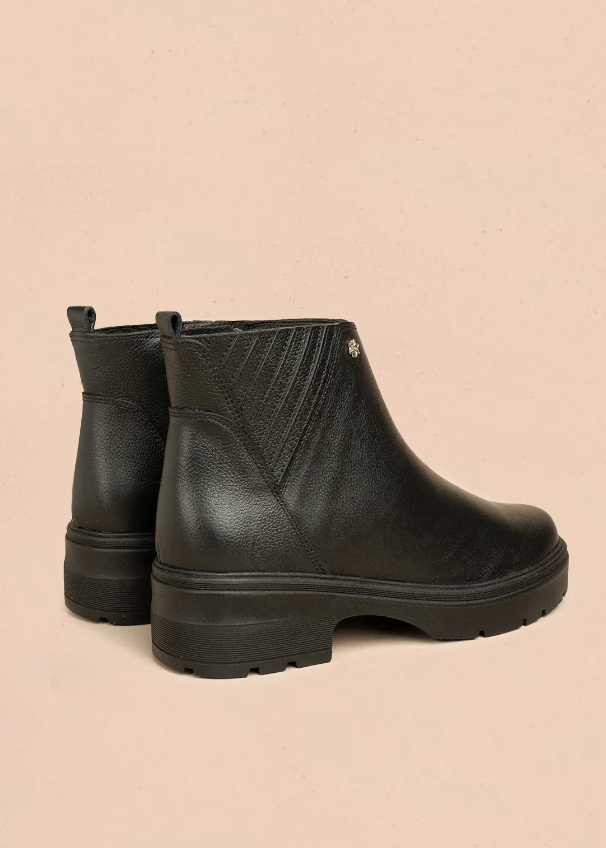 Botines de cuero color negro tipo chelsea 106439 - Image 5