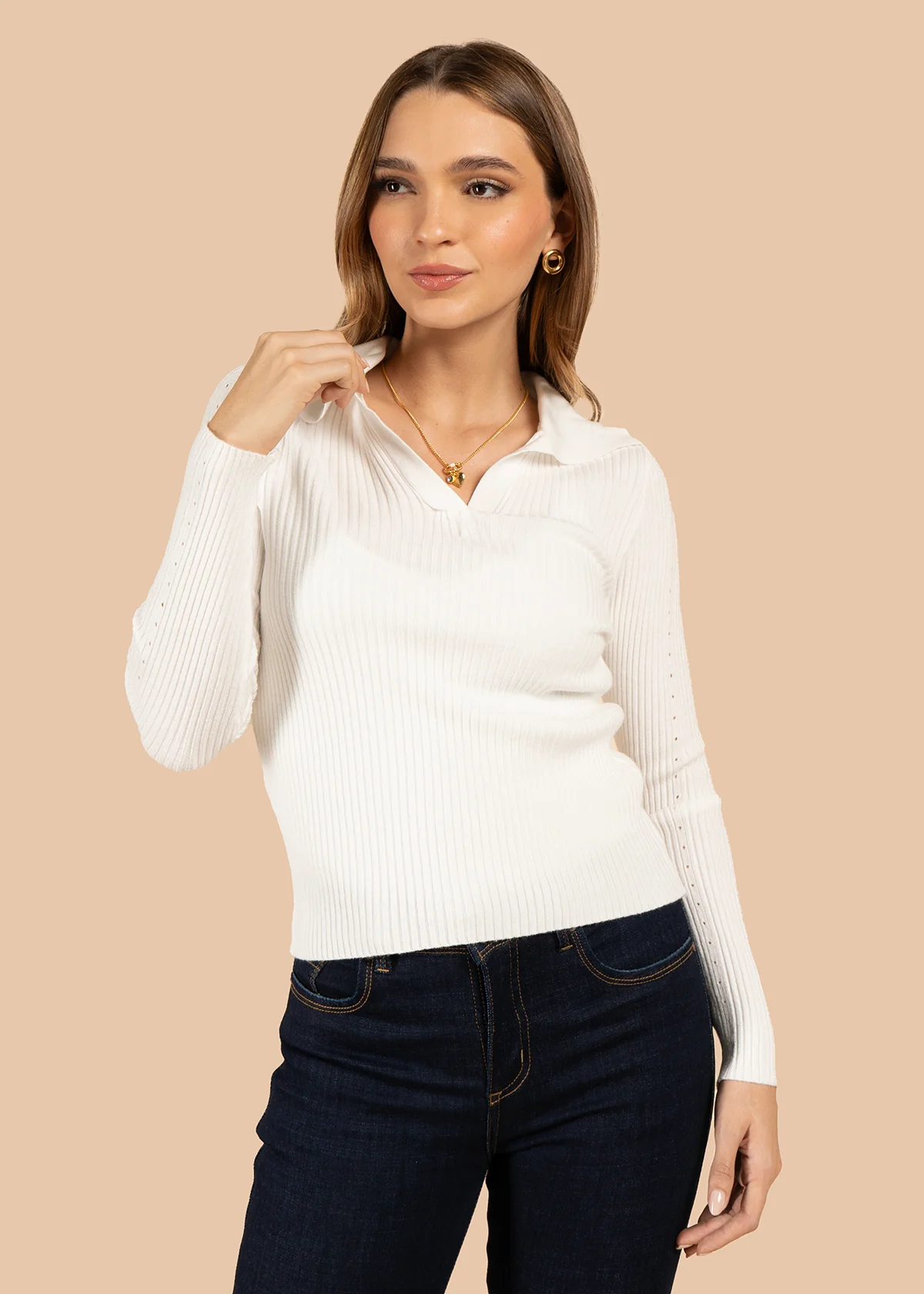 Buzo color blanco con manga larga y cuello estructurado 105824 - Image 5