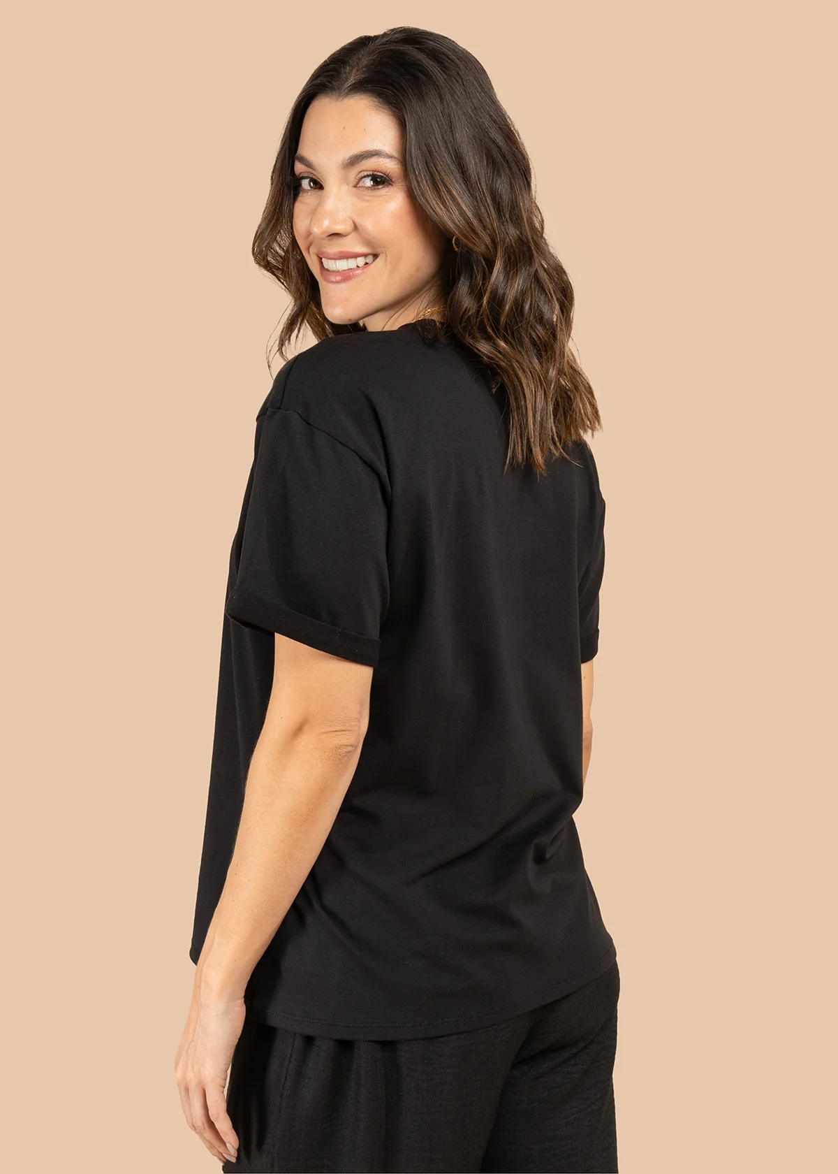 Camiseta color negro con estampado de animal print 105882 - Image 4