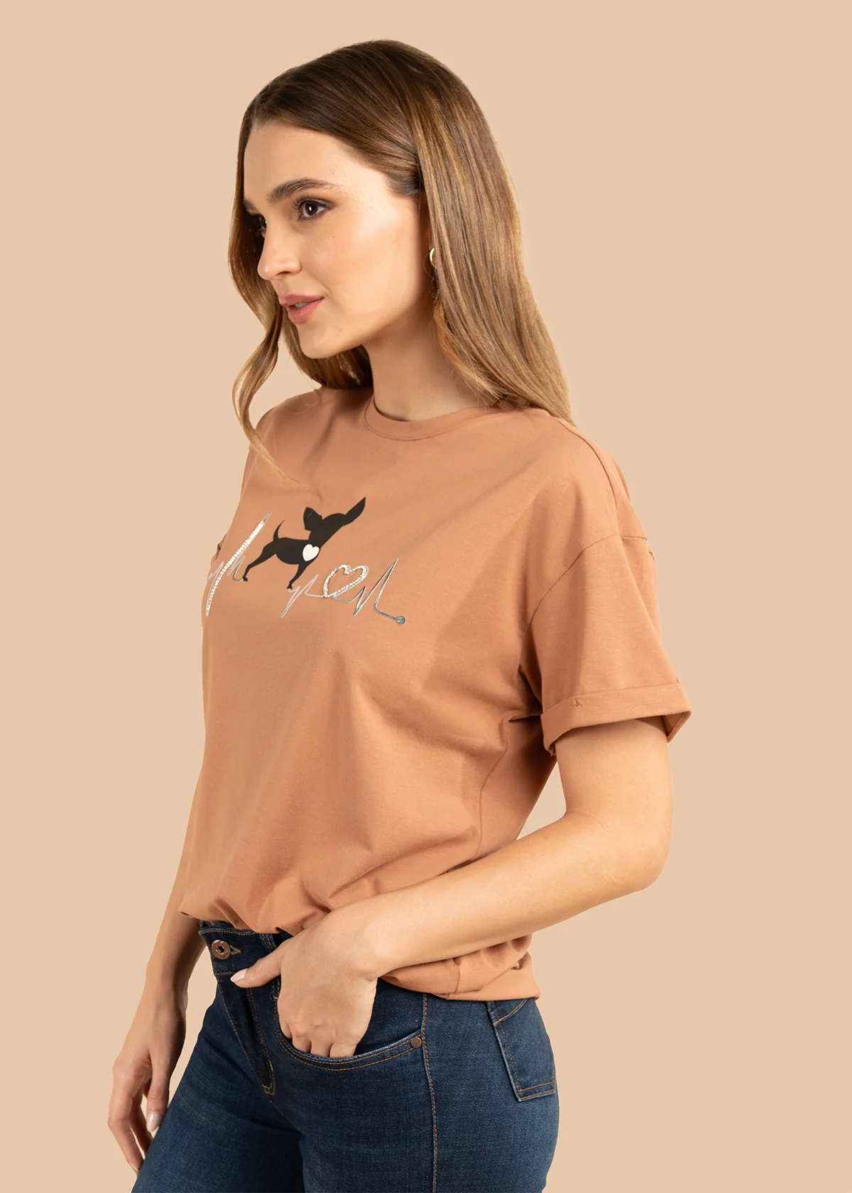 Camiseta color terracota con print de perro y detalle de corazón 105973 - Image 4