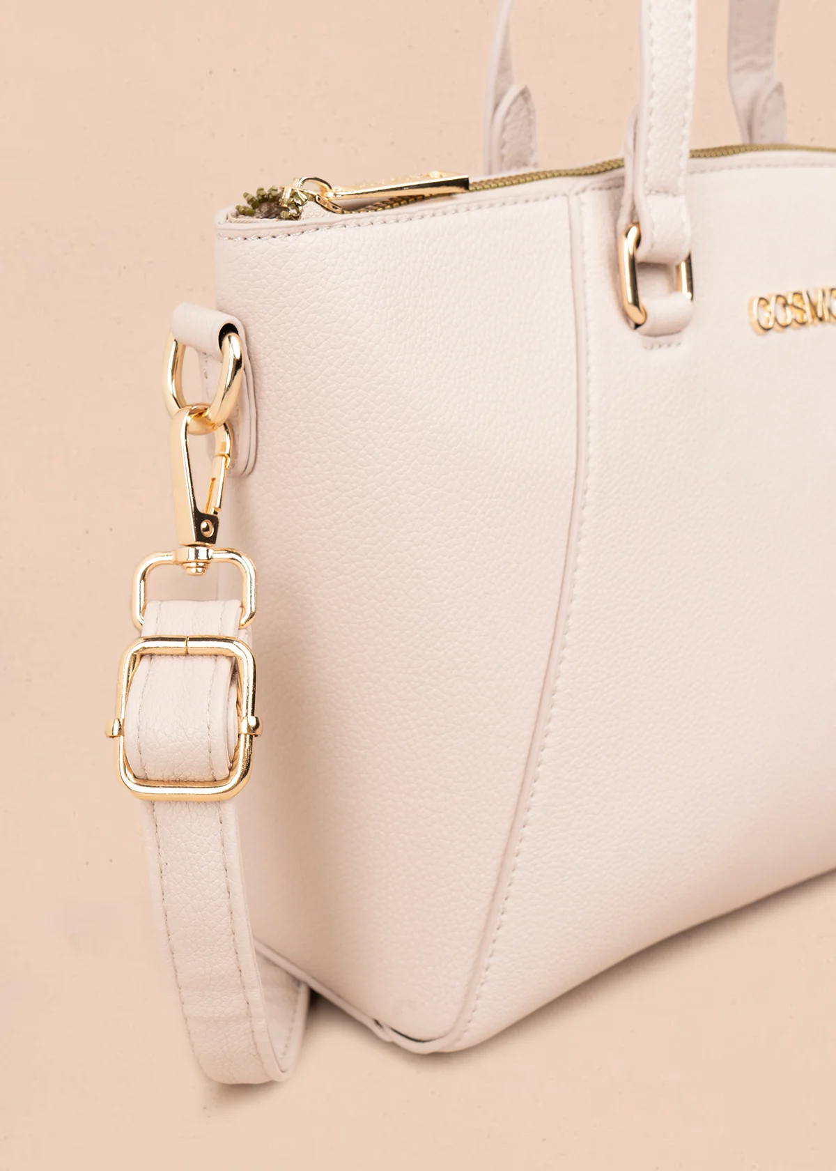 Bolso tipo cartera color nude con herrajes dorados 106178 - Image 5