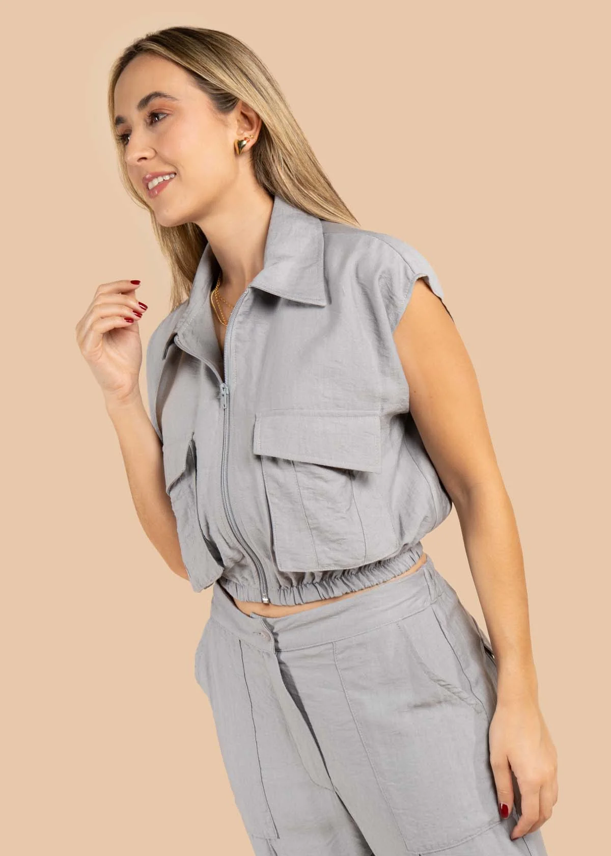 Chaleco color gris con cierre y resorte en cintura 105528 - Image 3