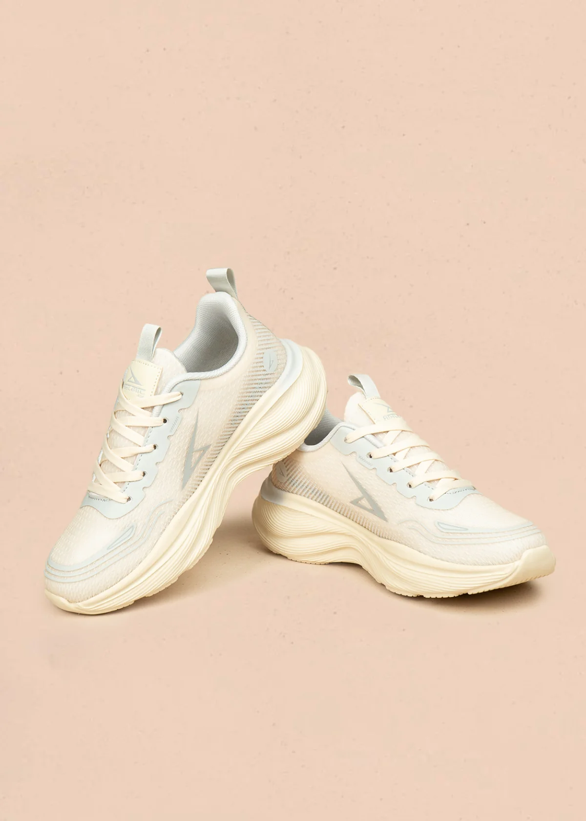 Tenis deportivos color beige 106445 - Image 2