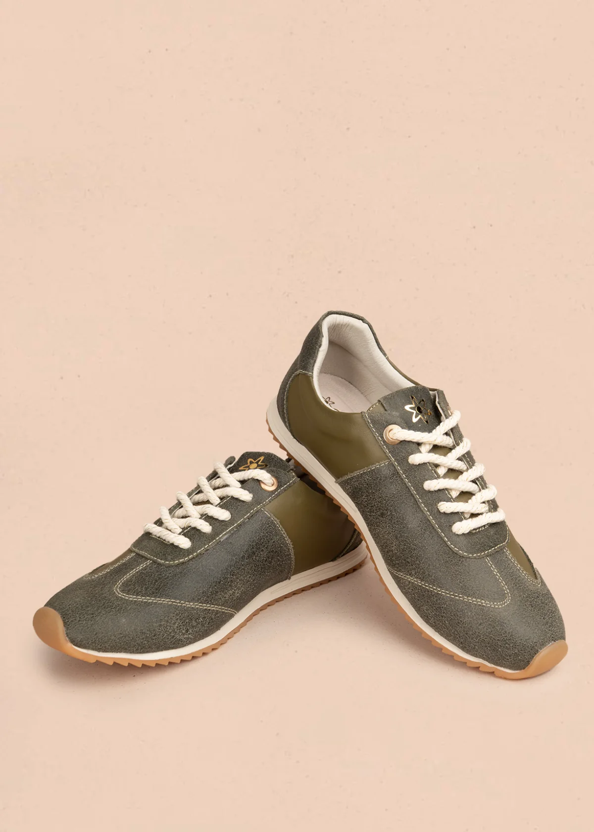 Tenis casuales en cuero color verde con gamuza 106030 - Image 5