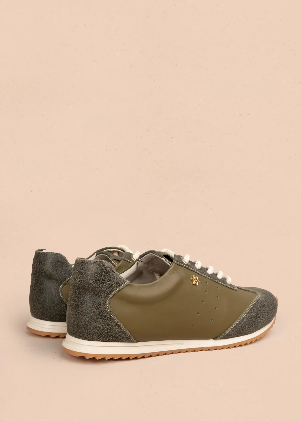 Tenis casuales en cuero color verde con gamuza 106030 - Image 6