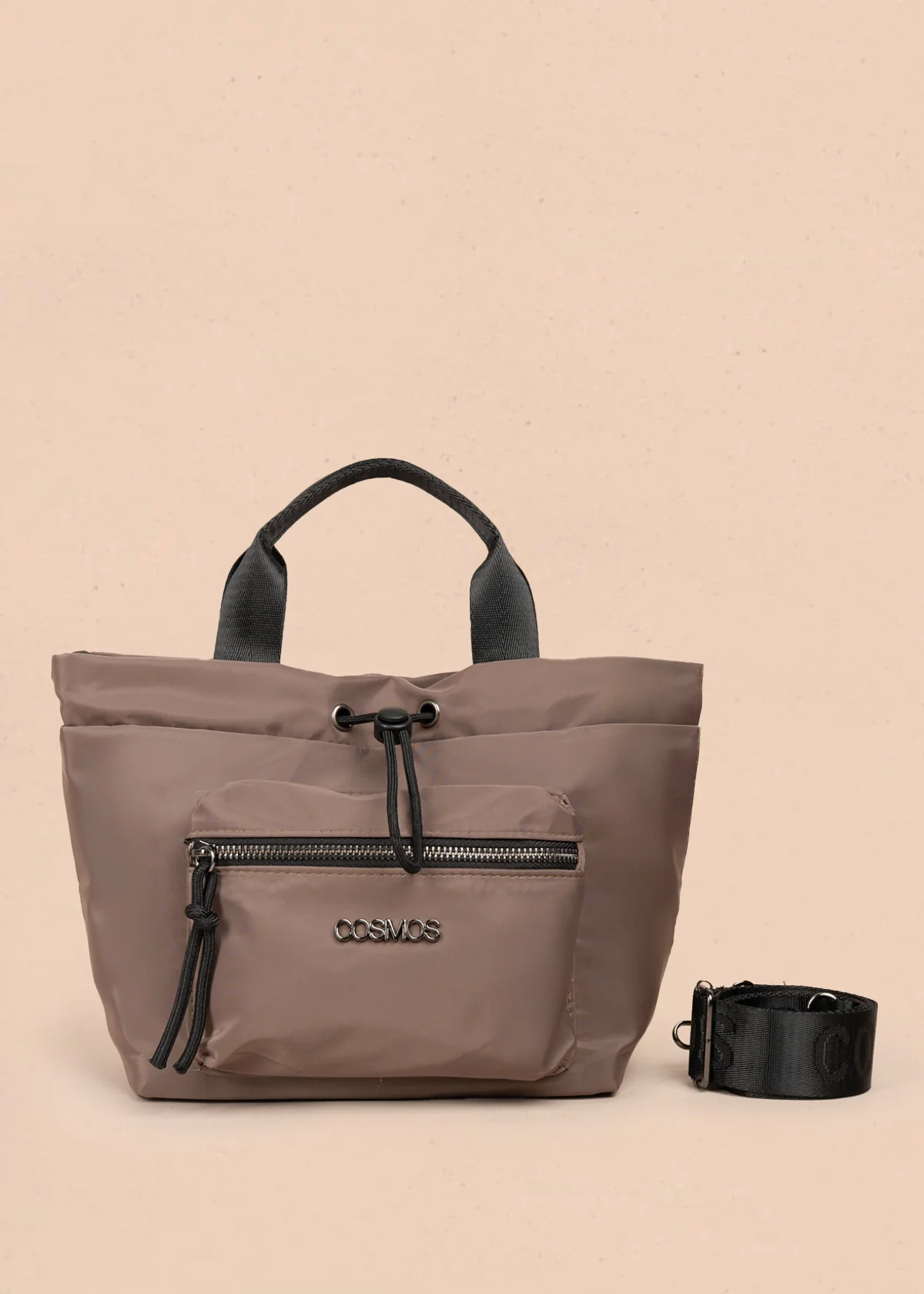 Bolso manos libres color café con resorte 106971