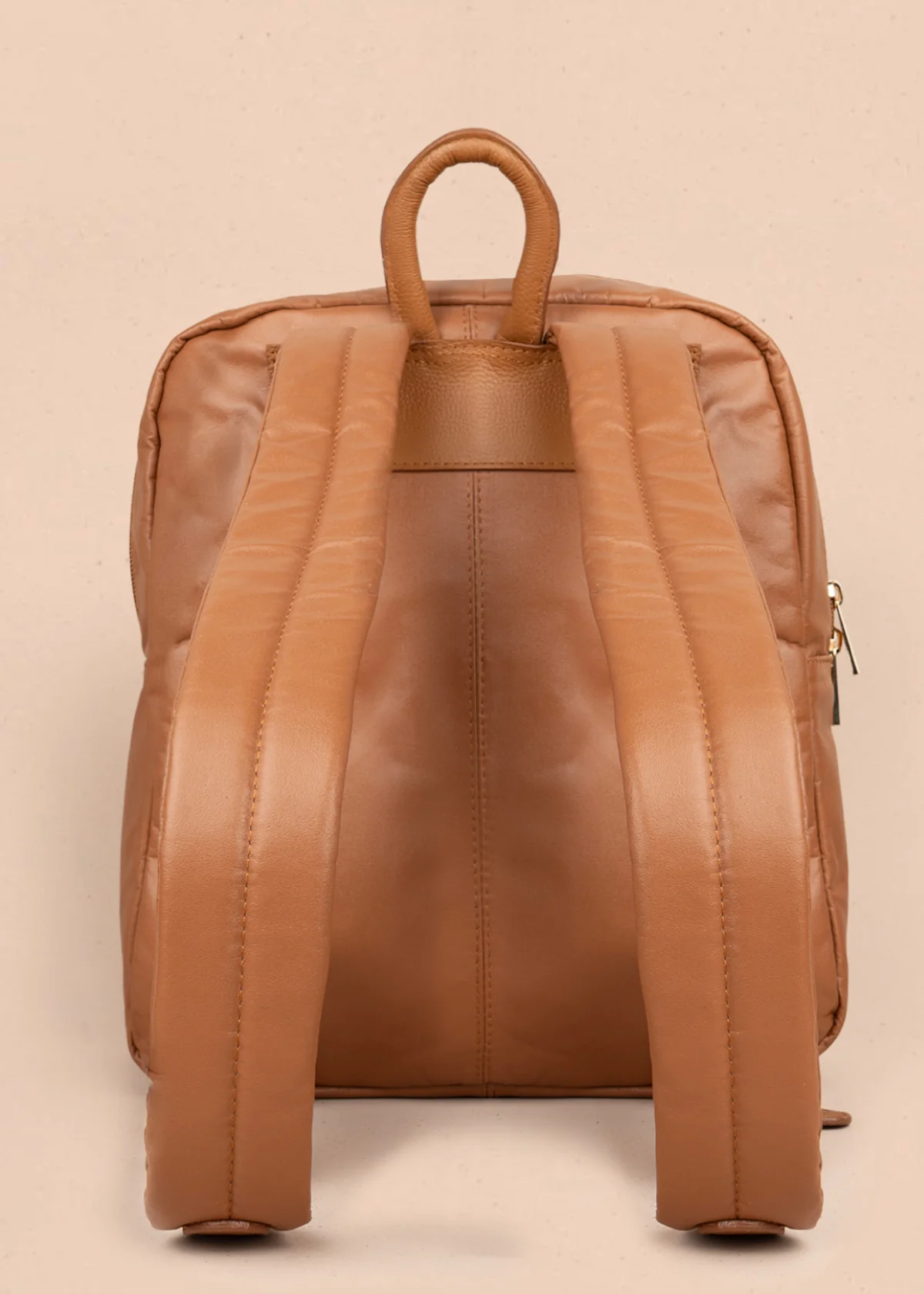 Morral en cuero color miel con costuras en rombos 105790 - Image 5