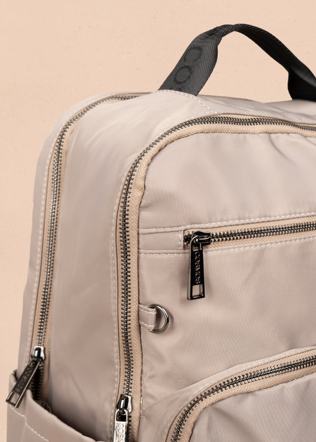 Morral color taupe en textil con bolsillos delanteros 106298 - Image 3