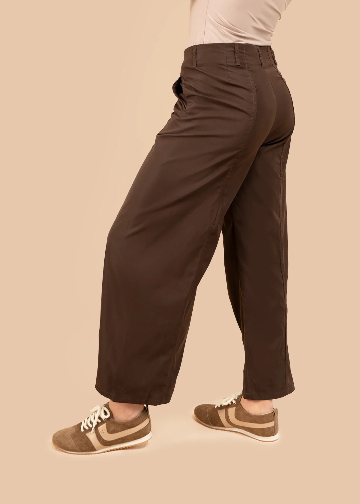 Pantalón color café bota ancha 106317 - Image 5