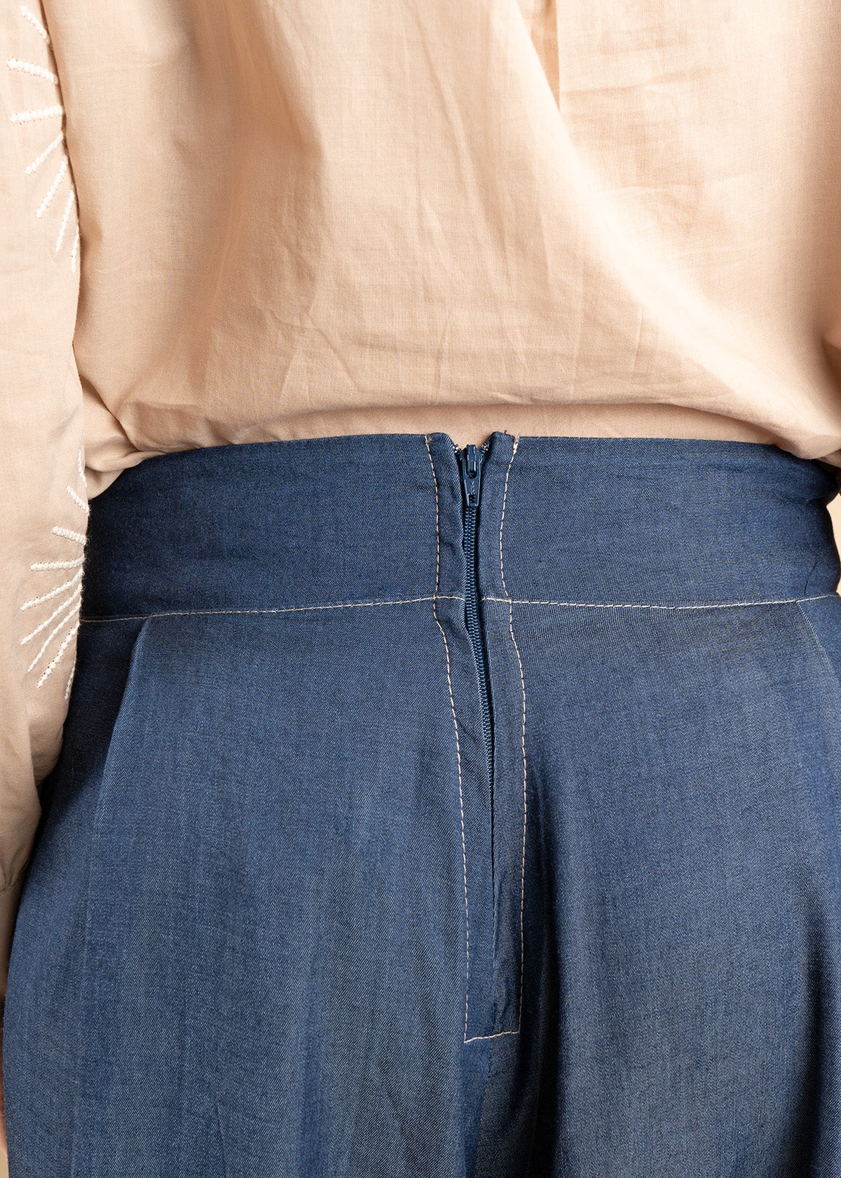 Pantalón tipo palazzo color azul 106349 - Image 5