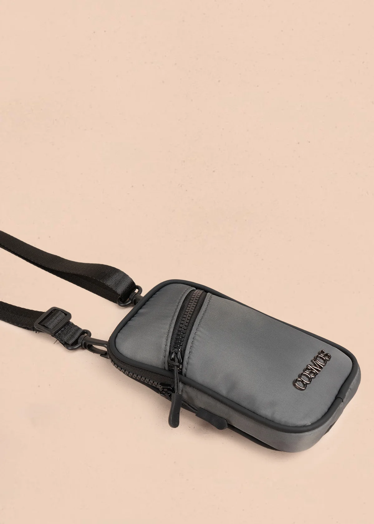 Porta celular color gris con bolsillo delantero 106969 - Image 4