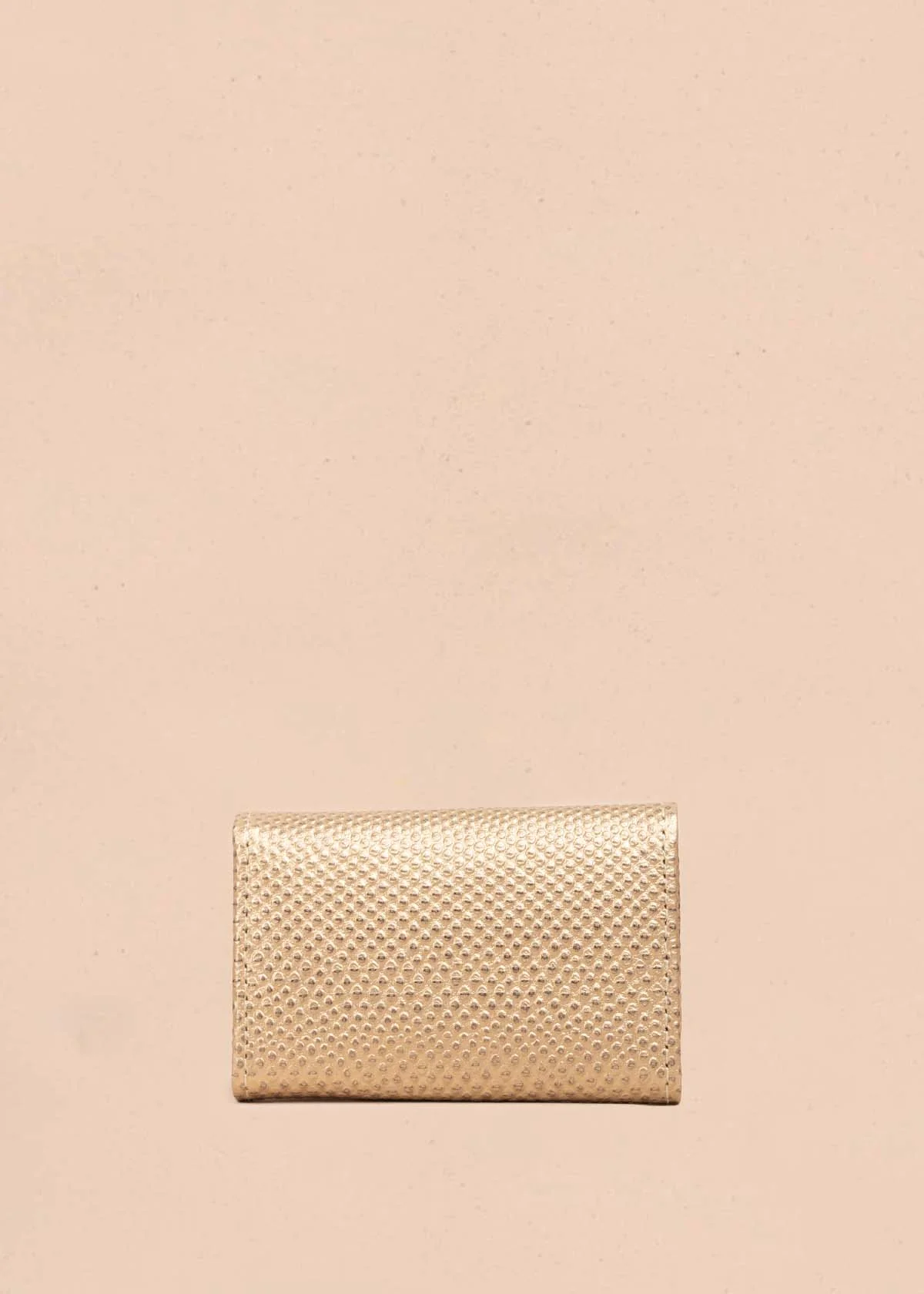 Porta llaves en cuero color dorado 105324 - Image 3