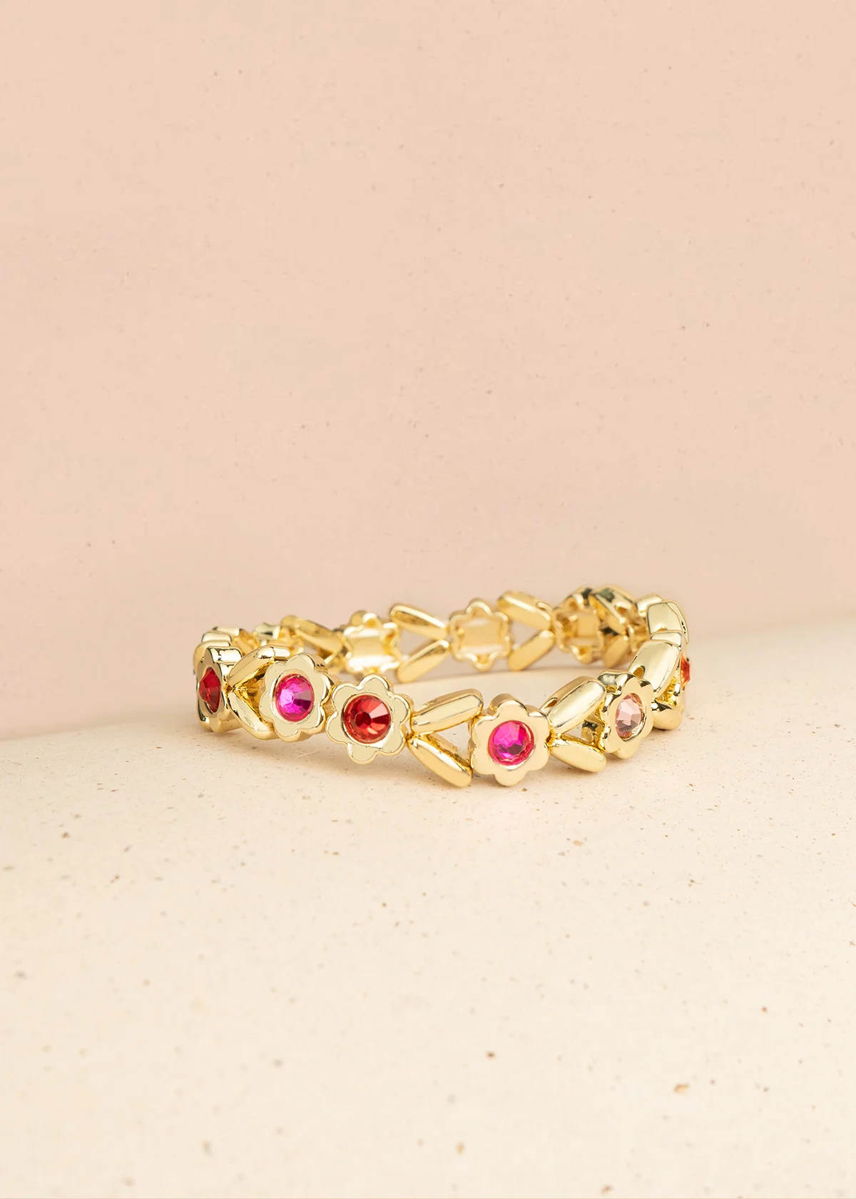 Pulsera color dorado en eslabón de flores con cristales 106402 - Image 3