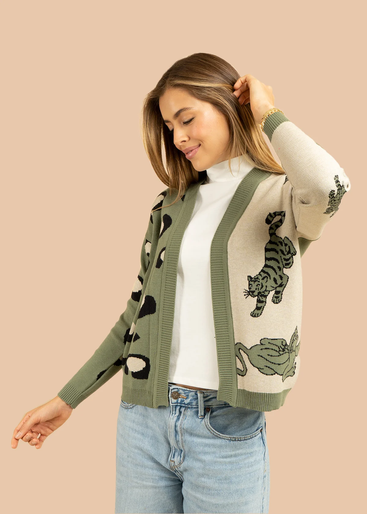 Saco tejido color verde con diseño de tigre 106684 - Image 3