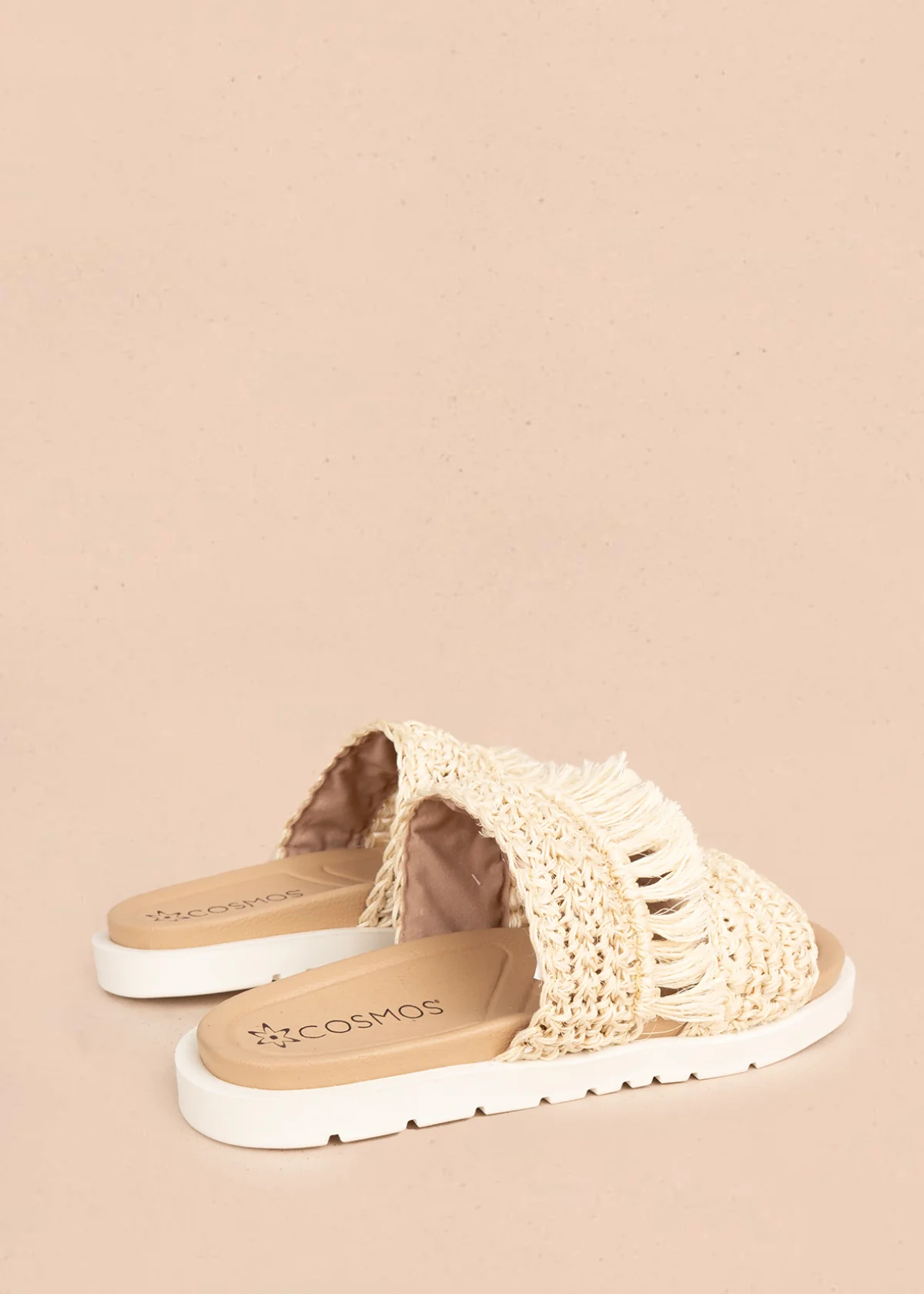 Sandalias planas color beige con tiras tejidas y flecos decorativos 106959 - Image 4