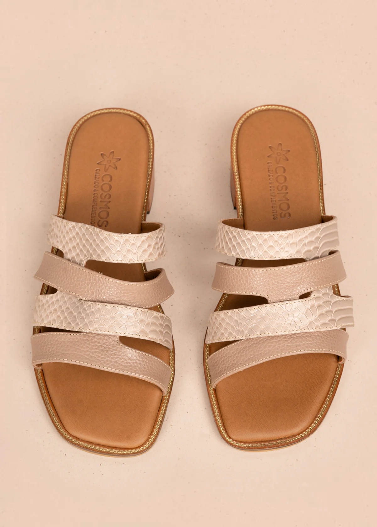 Sandalias en cuero color avellana con tiras en textura croco  107015 - Image 4