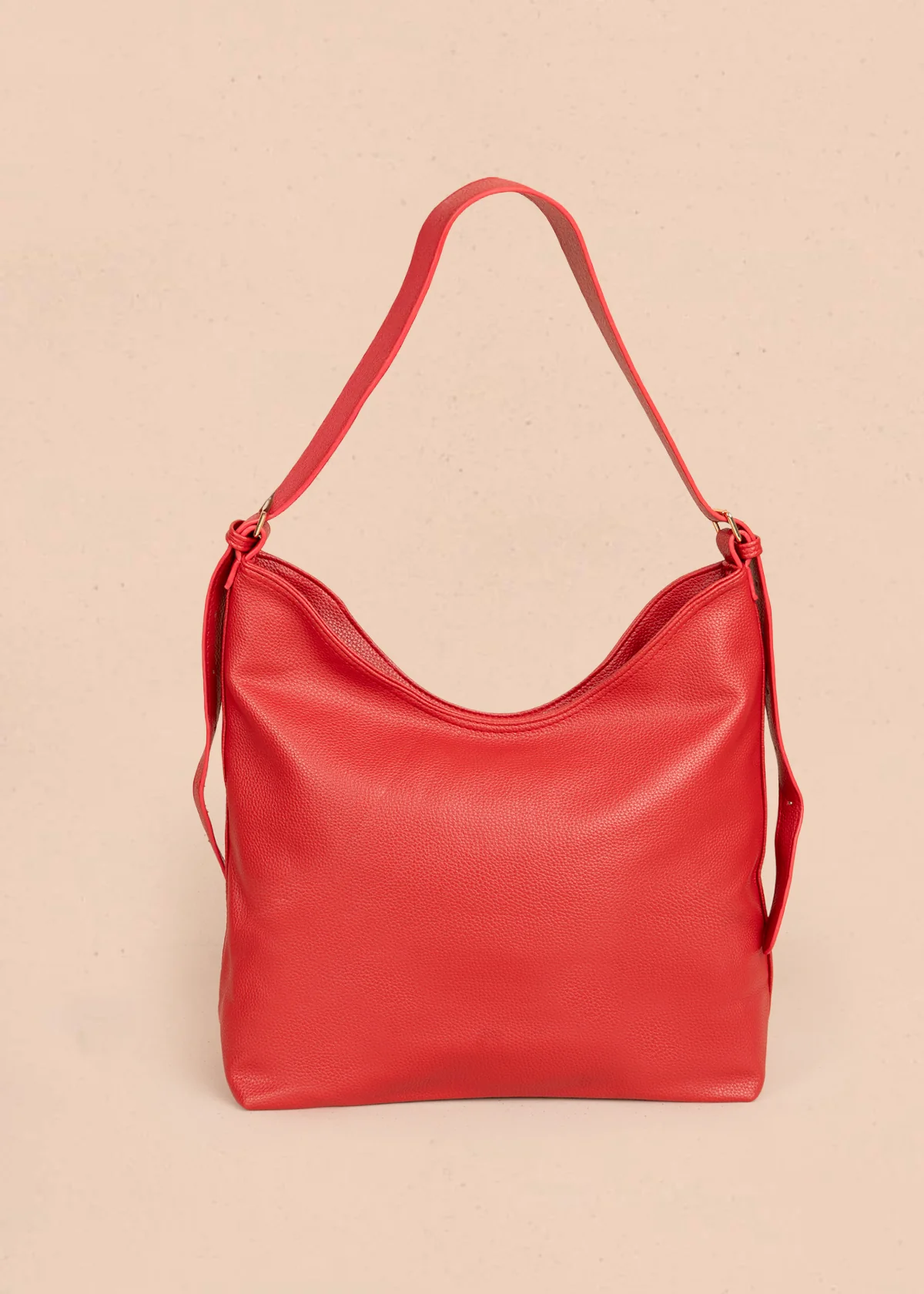 Bolso tipo shopping color rojo texturizado y silueta hobo 106335 - Image 5