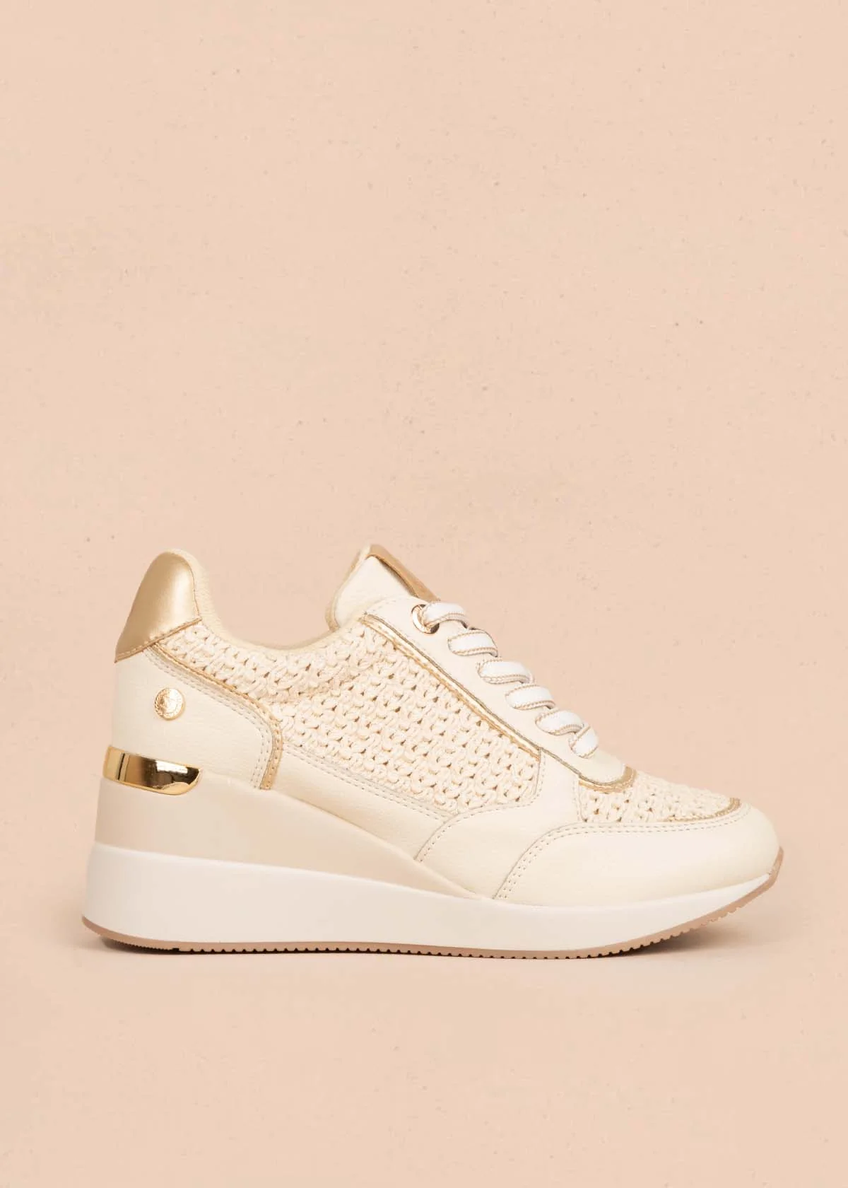 Tenis casuales color beige 105358