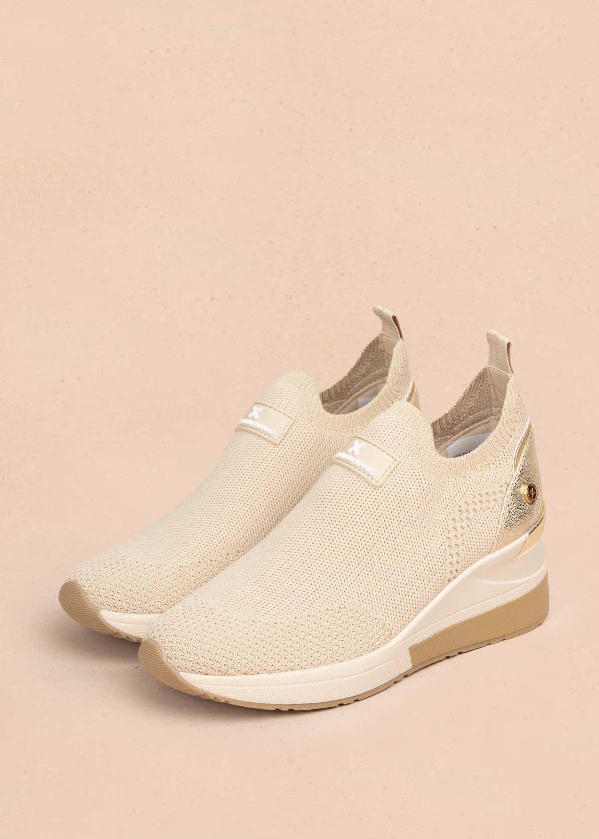 Tenis casuales color beige 105699 - Image 3