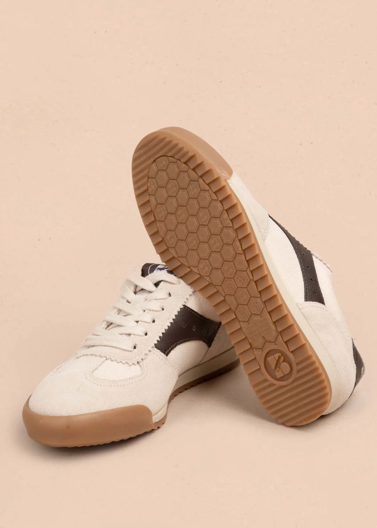 Tenis casuales en cuero color beige 105338 - Image 7