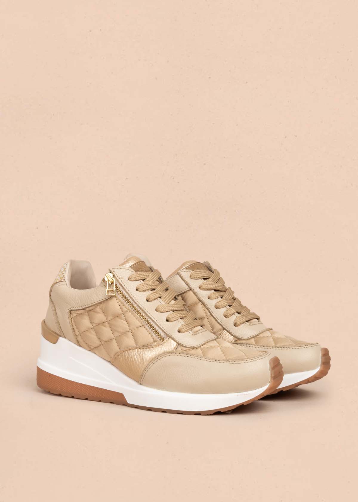Tenis casuales en cuero color beige con cierre lateral 105716 - Image 2