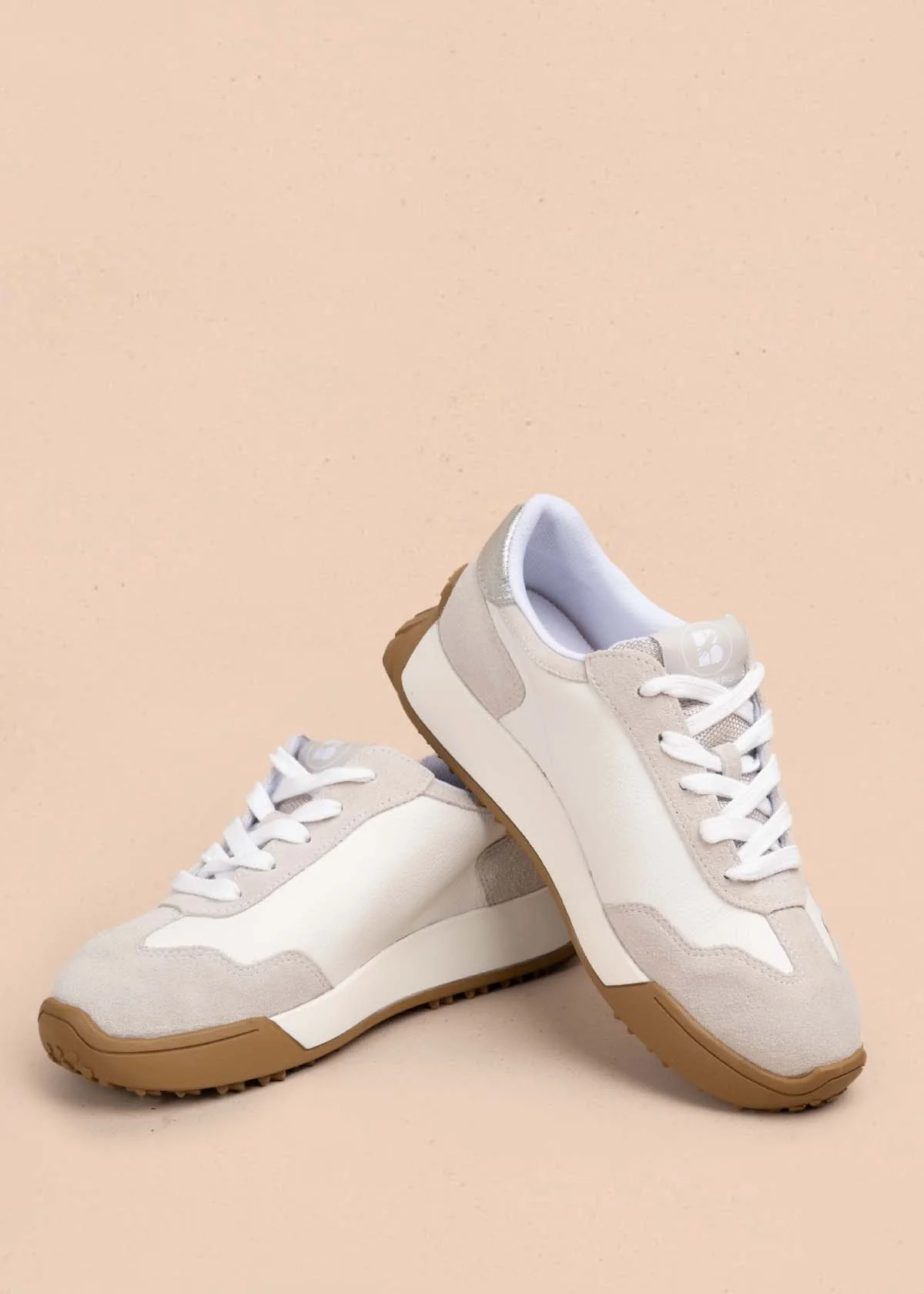 Tenis casuales en cuero color blanco 105339 - Image 3