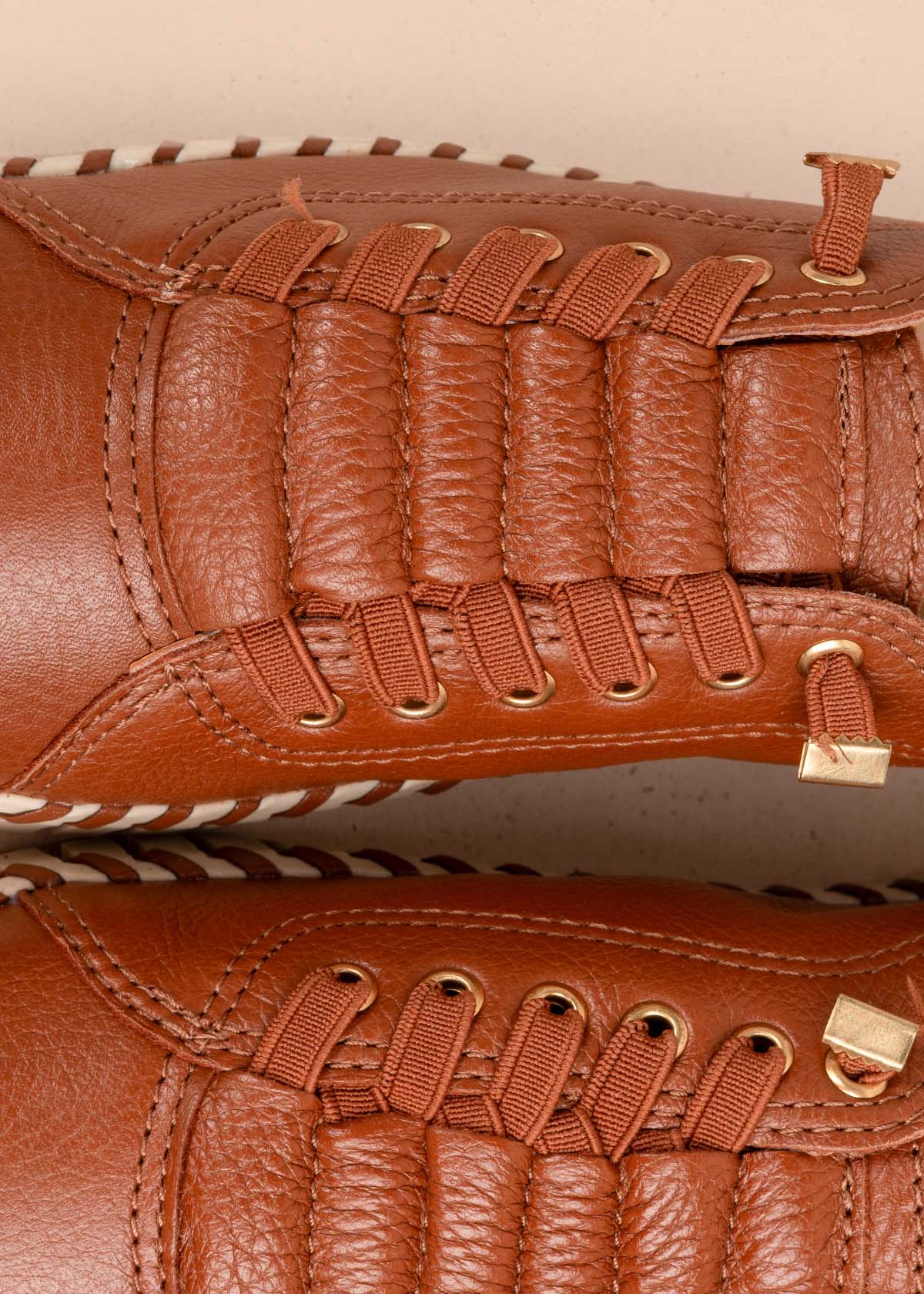 Tenis casuales en cuero color marrón 105334 - Image 3