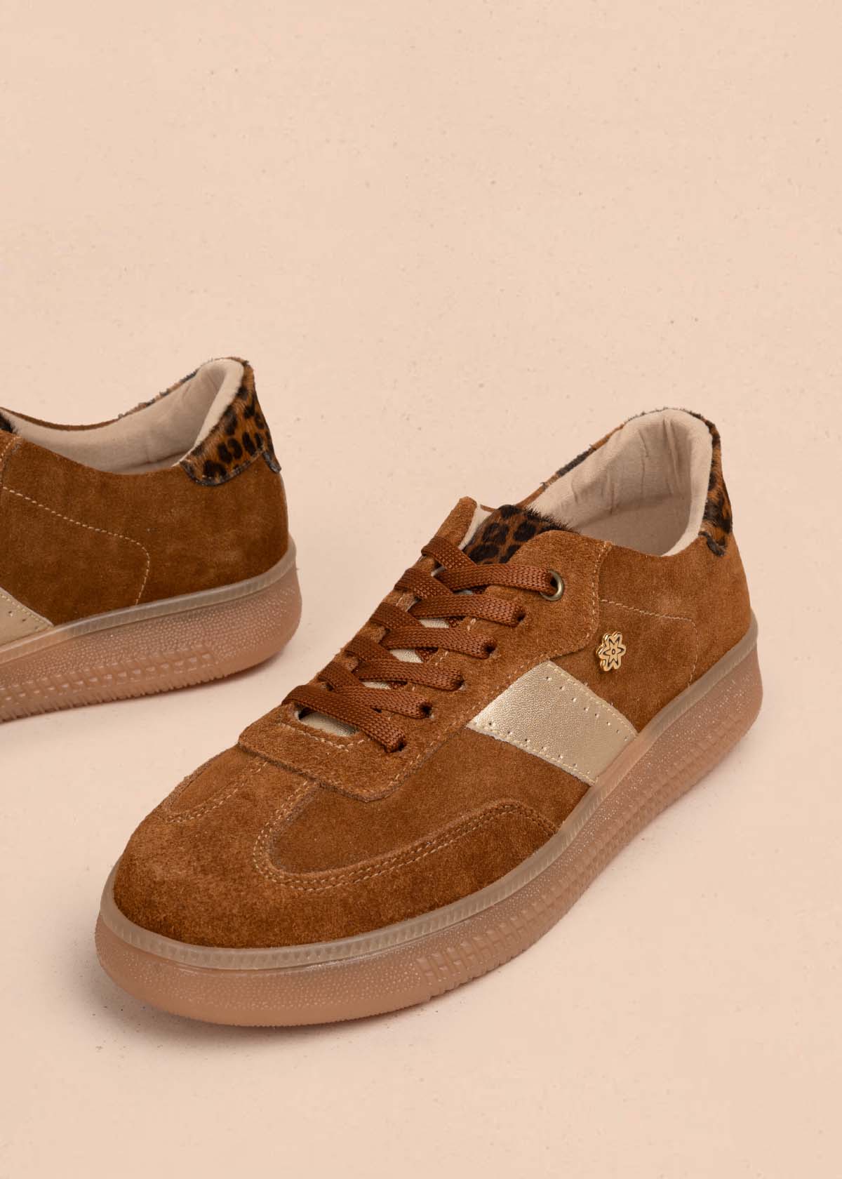 Tenis casuales en cuero color miel con folia animal print 105594 - Image 4
