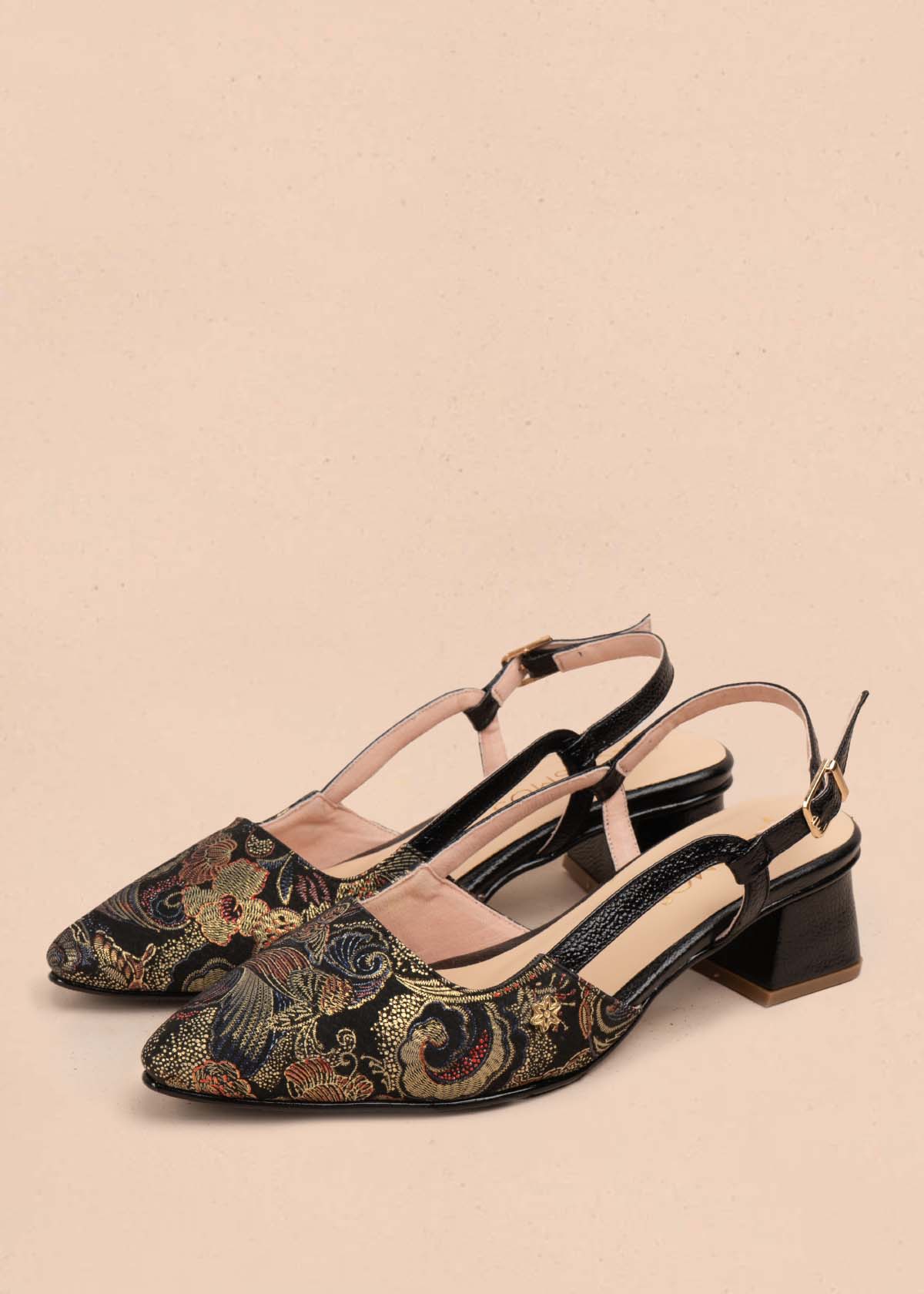Trabilla en cuero negro con brocado ornamentado 105926 - Image 4
