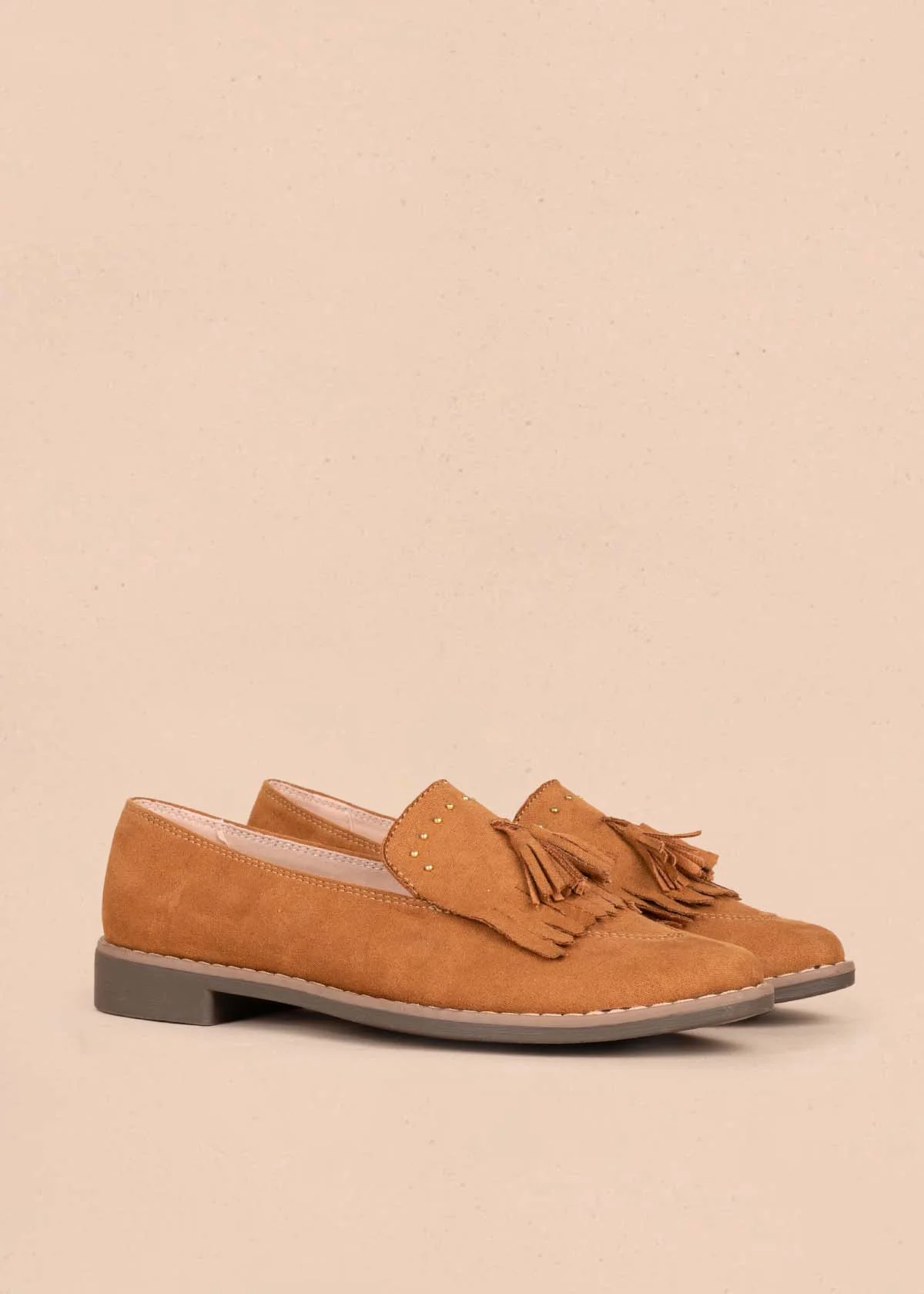 Zapatos cerrados color miel con borla 105447 - Image 6